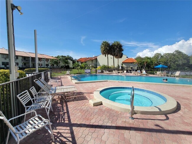 Foto del edificio - 1515 Pinellas Bayway S