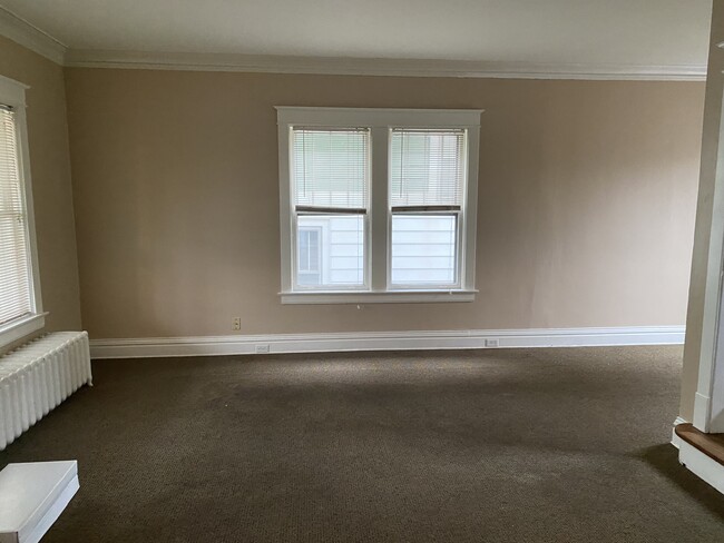 Foto del edificio - 619 N 17th Ave E