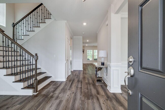 Building Photo - 42 Brookhaven Dr