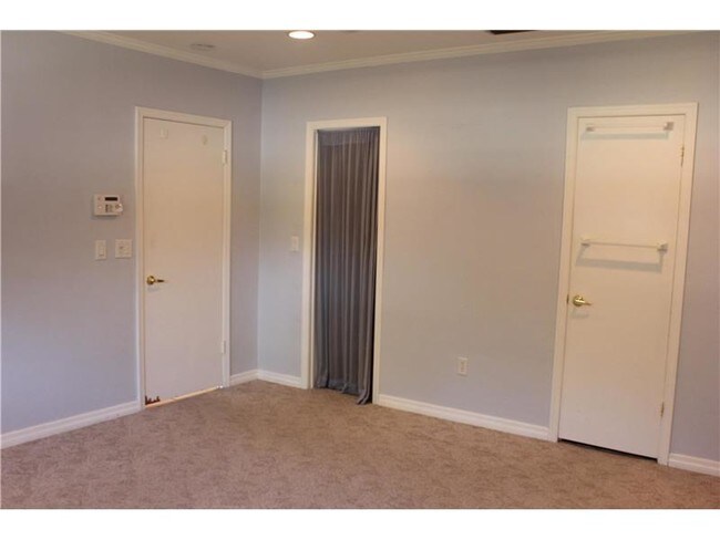 Building Photo - 12300 SW 84th Ave