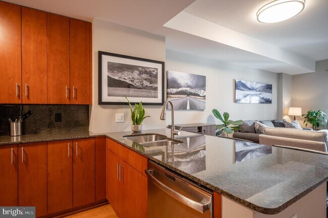 Foto del edificio - 910 M St NW