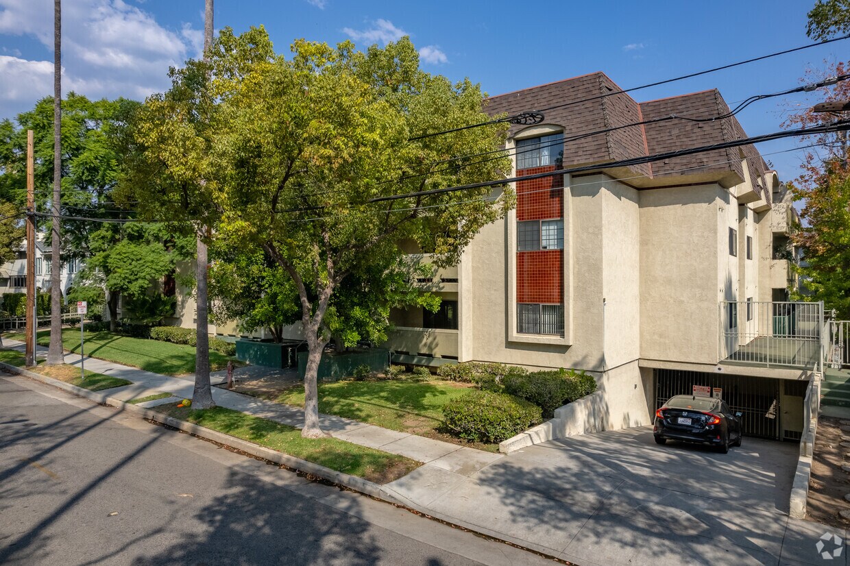 Foto principal - 70 N Catalina Ave
