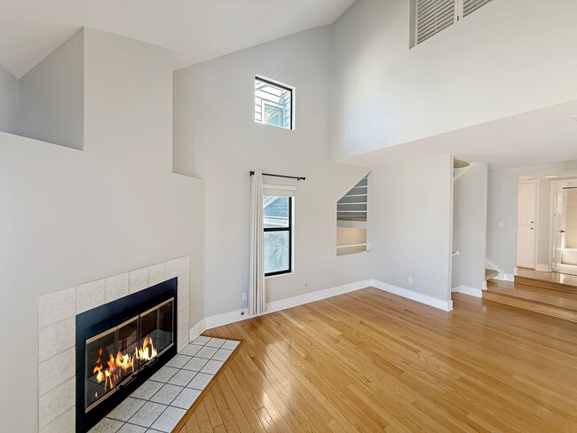 Building Photo - Stunning 2BD/2BA Condo on Scripps Ranch Bl...