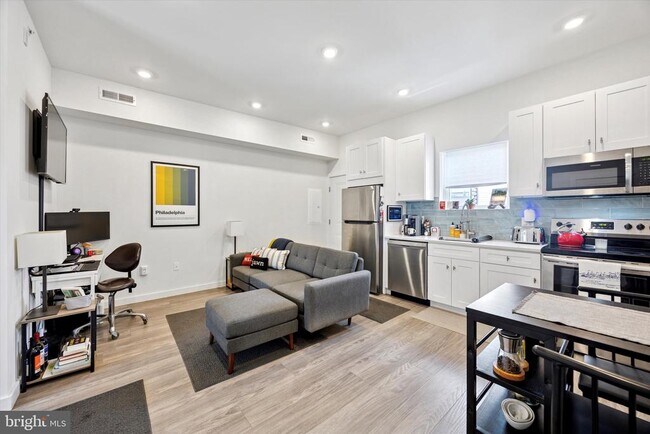 Foto del edificio - 1617-19 Ridge Ave