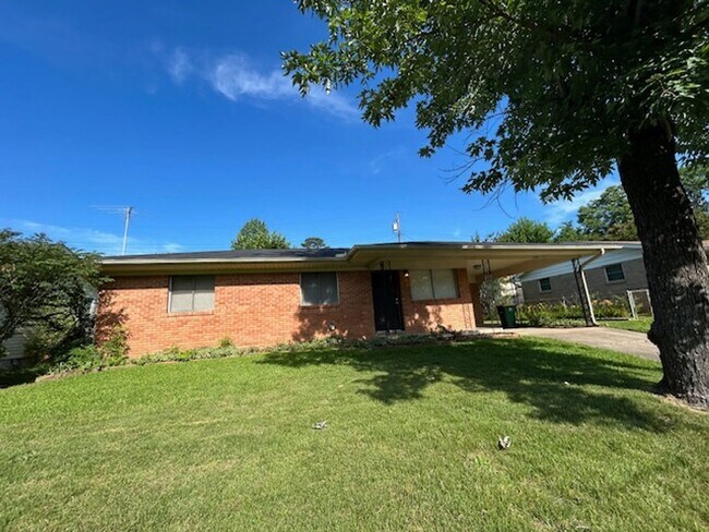 Foto del edificio - 5205 Nelbrook Dr