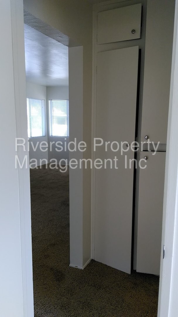 Foto del edificio - 6246 Jones Ave