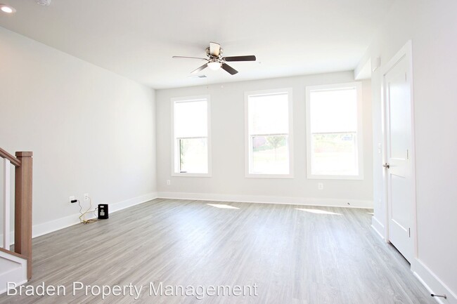Building Photo - 3 br, 2.5 bath House - 606 Noush Ct - #A