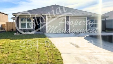 Building Photo - 3105 Ochiltree Dr
