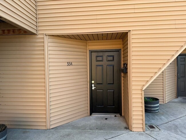 Photo - ** Holiday Special ** No rent until January 1st, 2026 plus $100 CASH bonus - Exp. 12/31/25 House