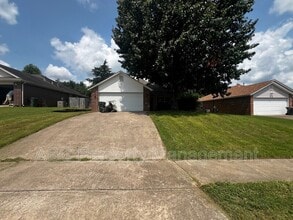 Building Photo - 1001 S Eastview Dr