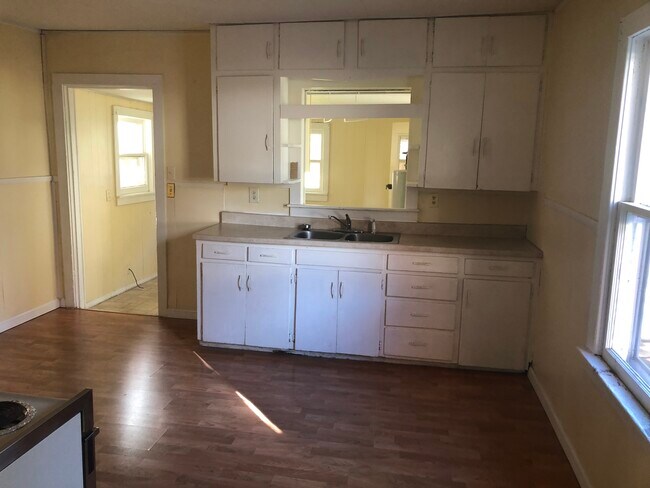 Building Photo - 211 S Olive