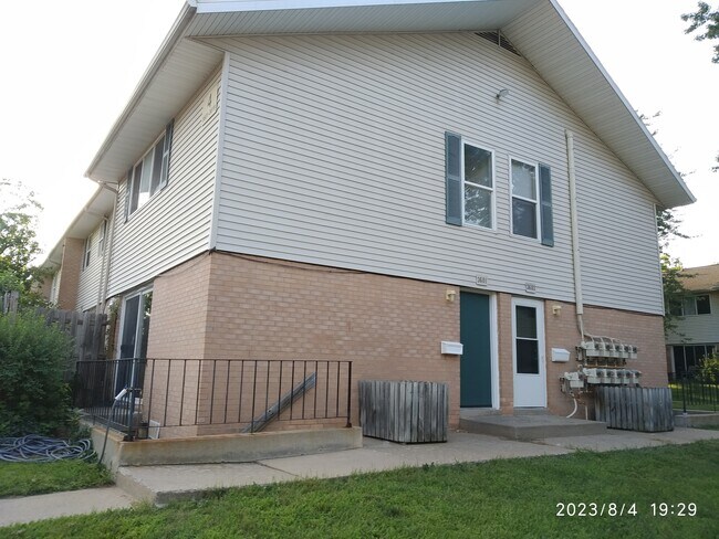 Foto del edificio - 3601 Kenbrooke Ct
