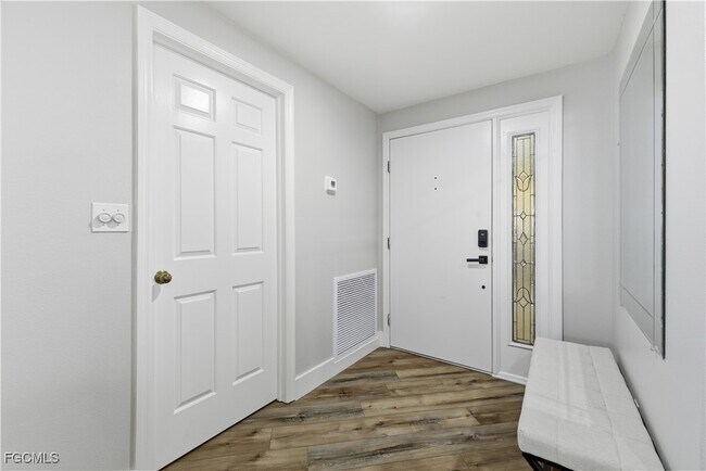 Foto del edificio - 1925 Clifford St