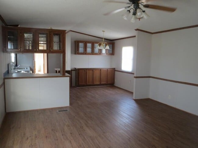 Foto del edificio - 213 Dogwood Ln