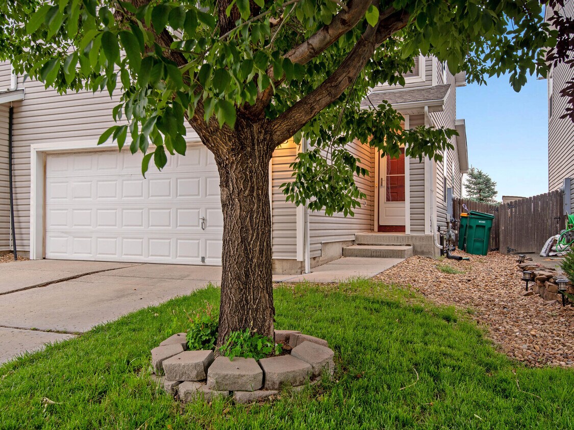 7942 S Kittredge Way, Englewood, CO 80112 House for Rent in Englewood