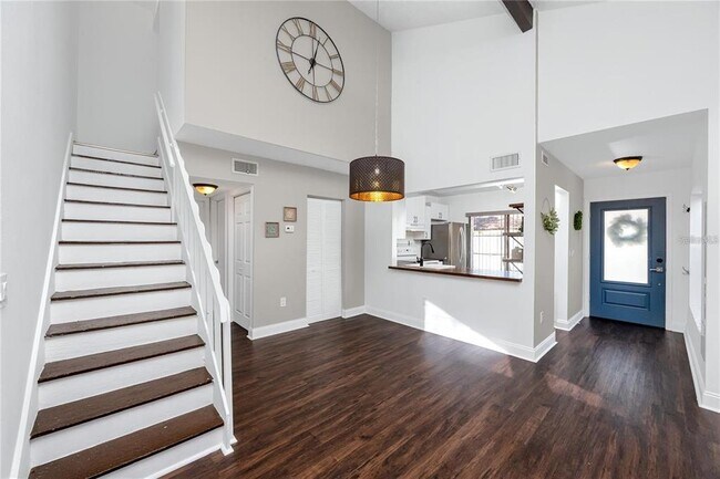 Foto del edificio - 2095 Sunset Point Rd