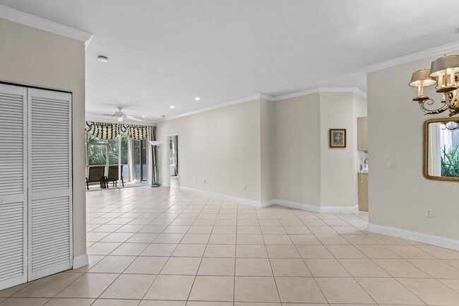 Building Photo - 6576 Villa Sonrisa Dr