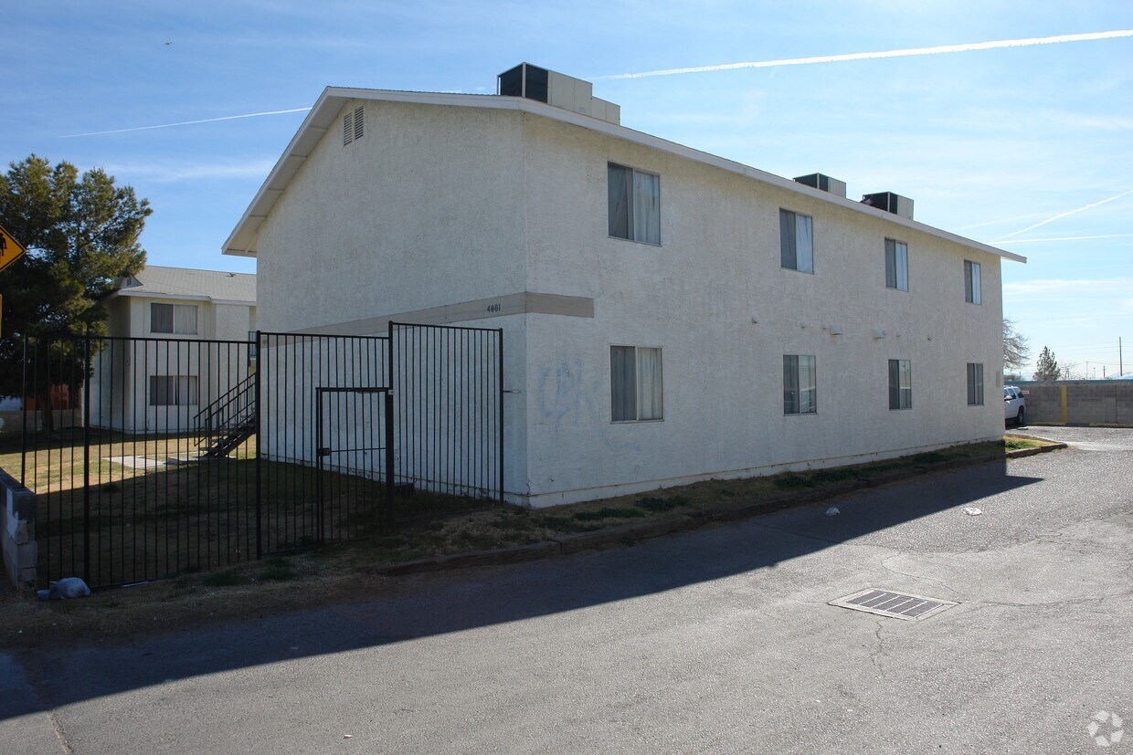 Building Photo - 4861 E Craig Rd