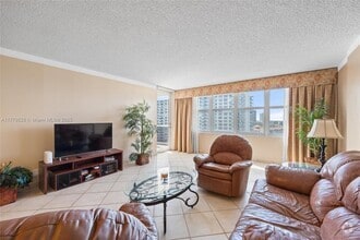 Building Photo - 3725 S Ocean Dr
