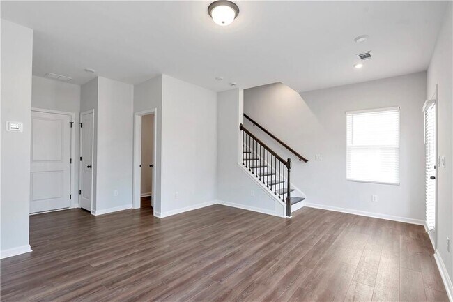 Building Photo - 2244 Whistler Wy NE