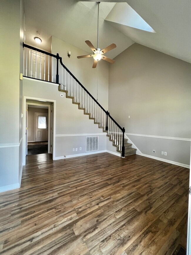Foto del edificio - 3715 Lavender Cir