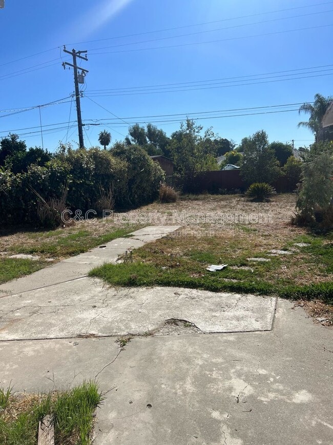 Photo - 379 E 16th St House