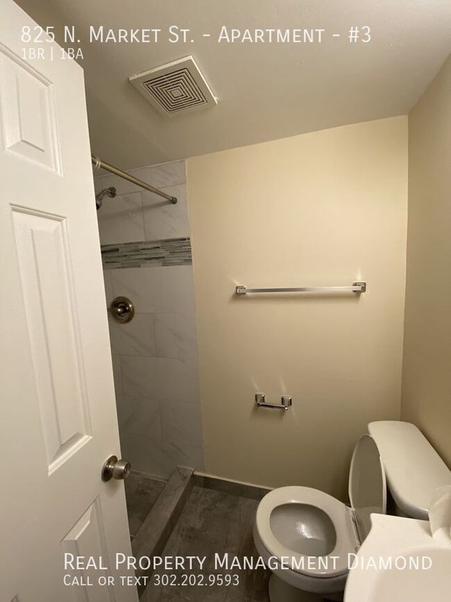 Foto del edificio - 825 N Market St