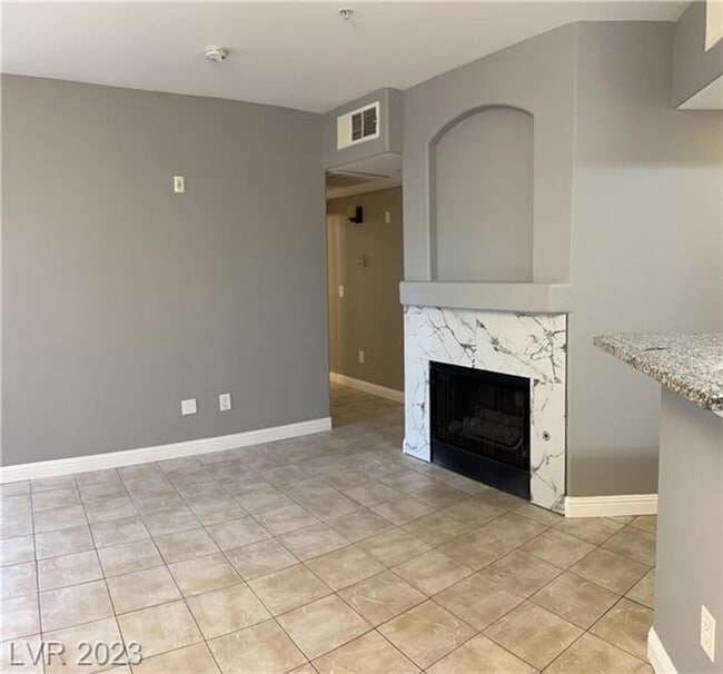 Building Photo - 2 bed&2 bath&1 car garage for rent $1650