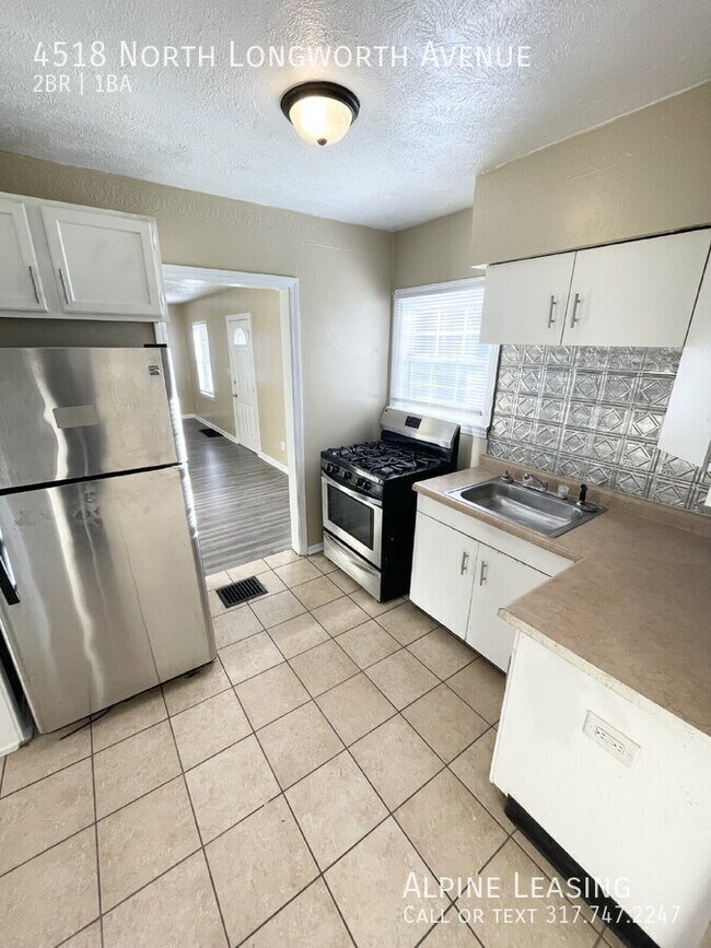 Foto del edificio - 4518 N Longworth Ave