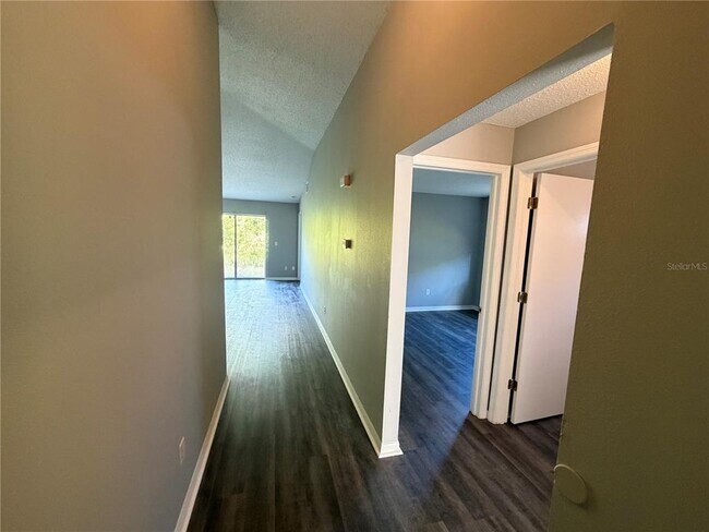 Foto del edificio - 11701 Brenford Crest Dr