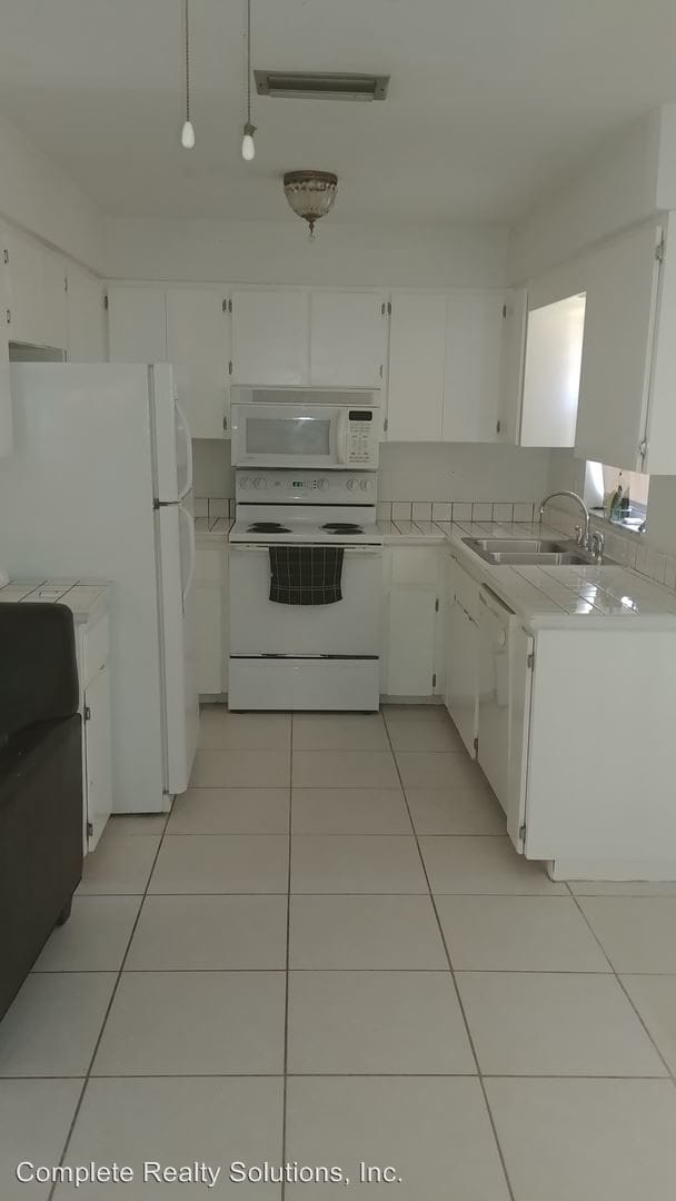 Building Photo - 2 br, 2 bath House - 11423 Summerwinds Ct.