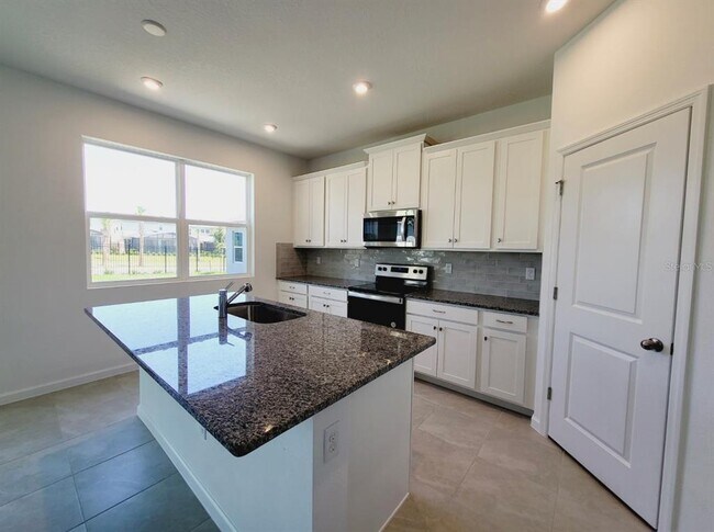 Foto del edificio - 9051 Coral Cpe St