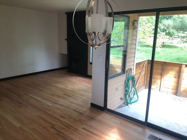 Foto del edificio - Beautiful Remodeled Townhome for Rent