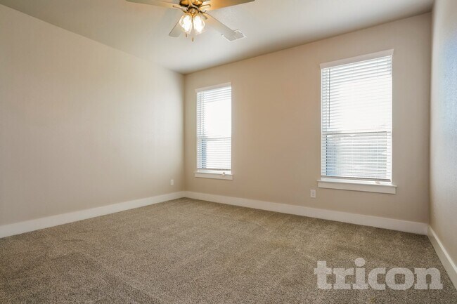 Building Photo - 10316 Ft Ewell Trl