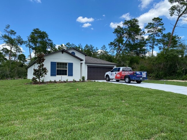 Building Photo - Great SW location 4/2/2 **WON'T LAST**