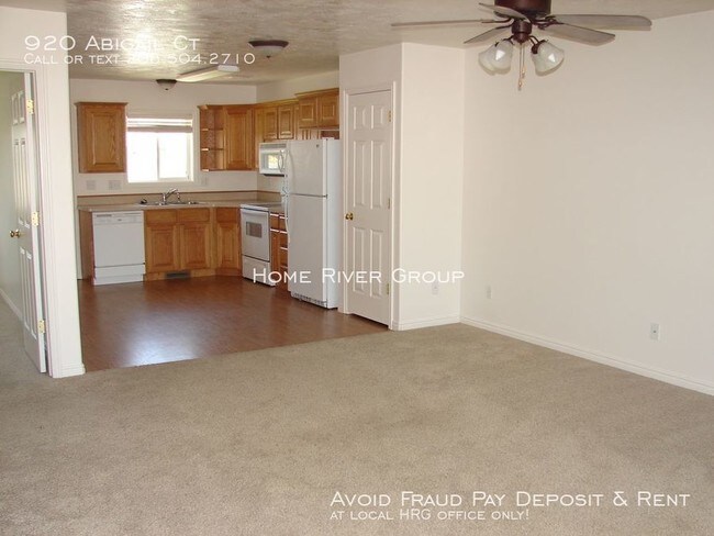 Building Photo - Abigail Court Twin Home