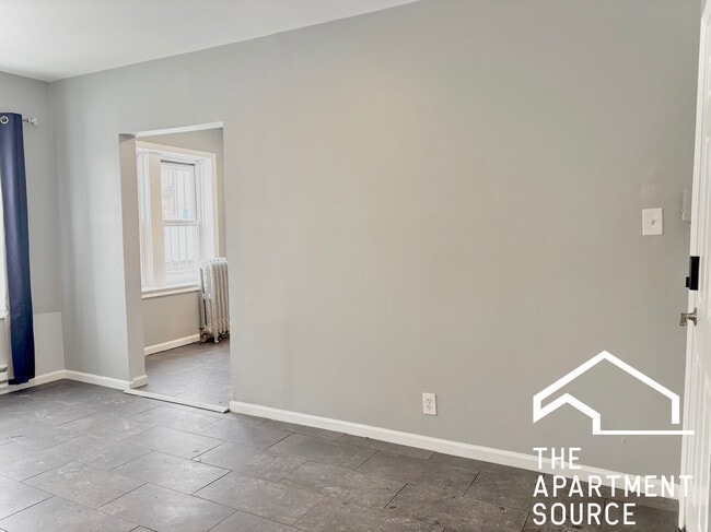 Building Photo - 6226 S Western Ave