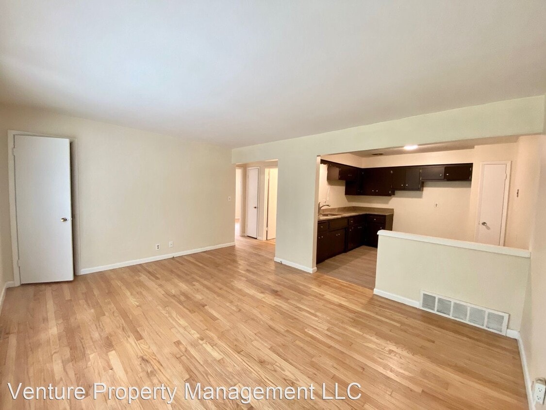 Primary Photo - 3051 W Fardale Ave