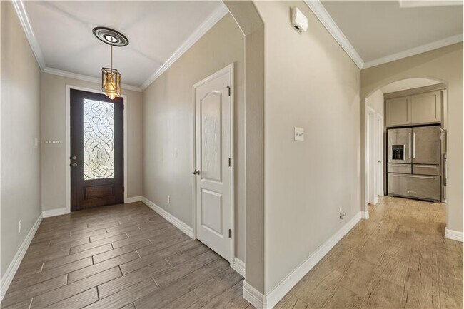 Building Photo - 7721 Dove Holw Dr