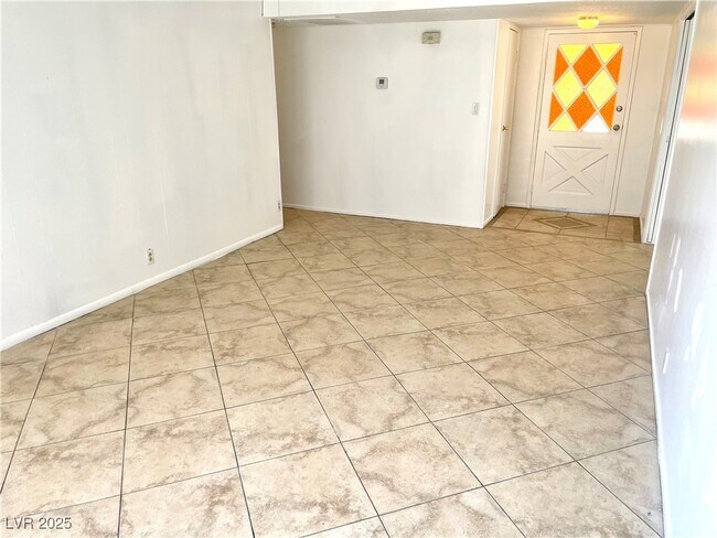 Foto del edificio - 2198 Capistrano Ave