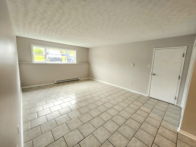 Building Photo - 2 Arena Ln