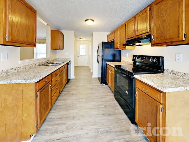 Foto del edificio - 7317 Bluff Wood Cove