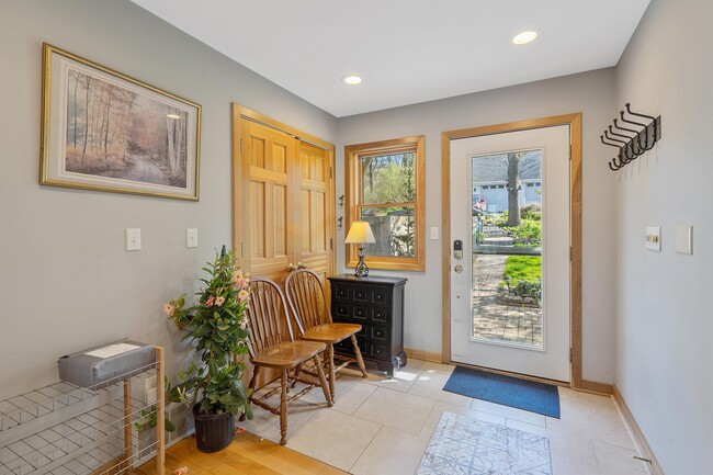 Building Photo - 1553 Red Tail Ln