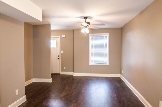 Foto del edificio - Pet Friendly Two Bedroom!
