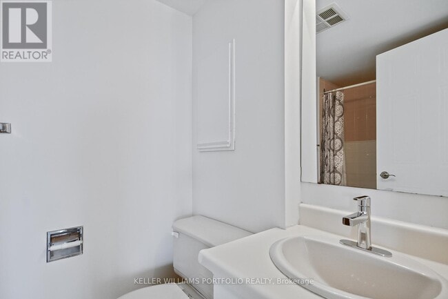Building Photo - 1110-1110 Walden Cir