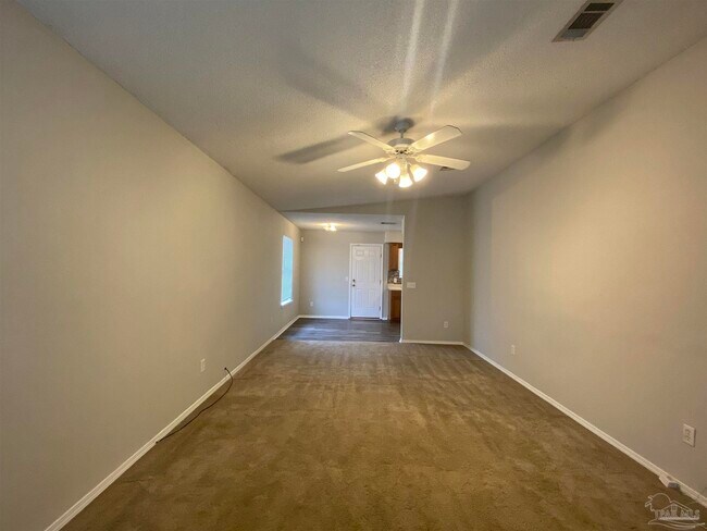 Building Photo - 504 Wood Crest Way