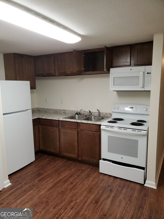 Building Photo - 101 Lassiter Dr