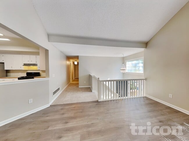 Building Photo - 1720 Ben King Rd