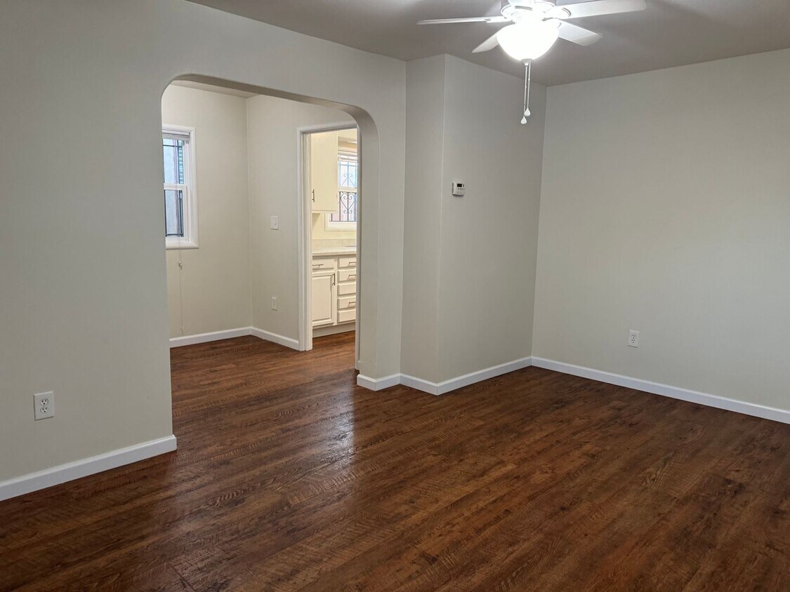 Primary Photo - 2 Bed 1 Bath House in Oakland