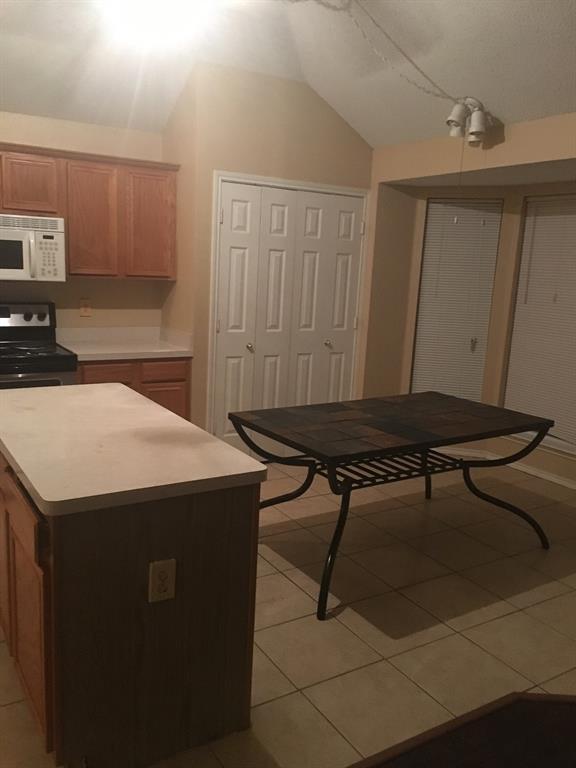 Foto del edificio - 1314 Meadow Creek Dr